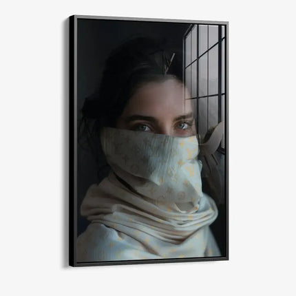 Scarfed Lady – Glass