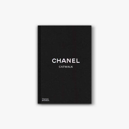 Chanel Catwalk – Fashionbook