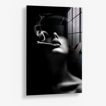 Woman Smoke – Glass
