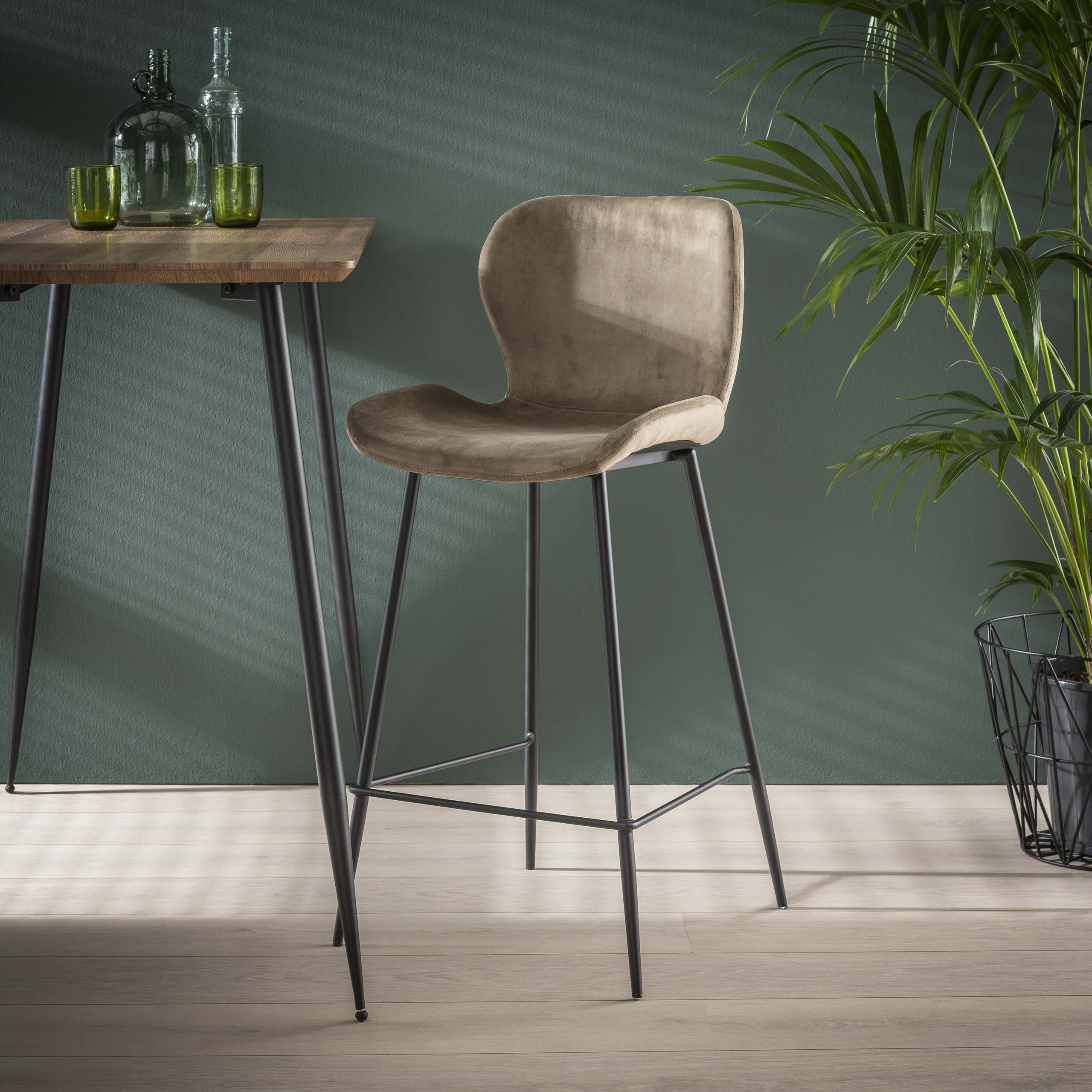 Tabouret de bar tube rond. VPE4 / Velours champagne