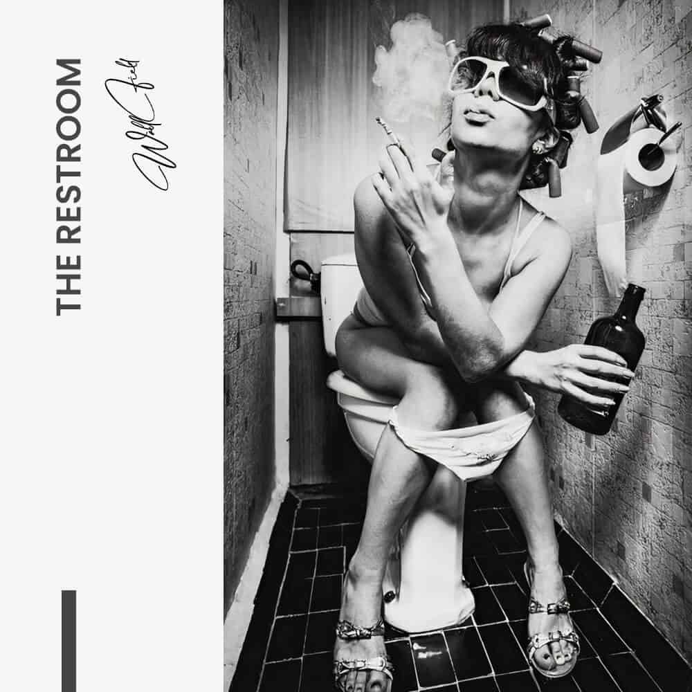 The Restroom – Verre