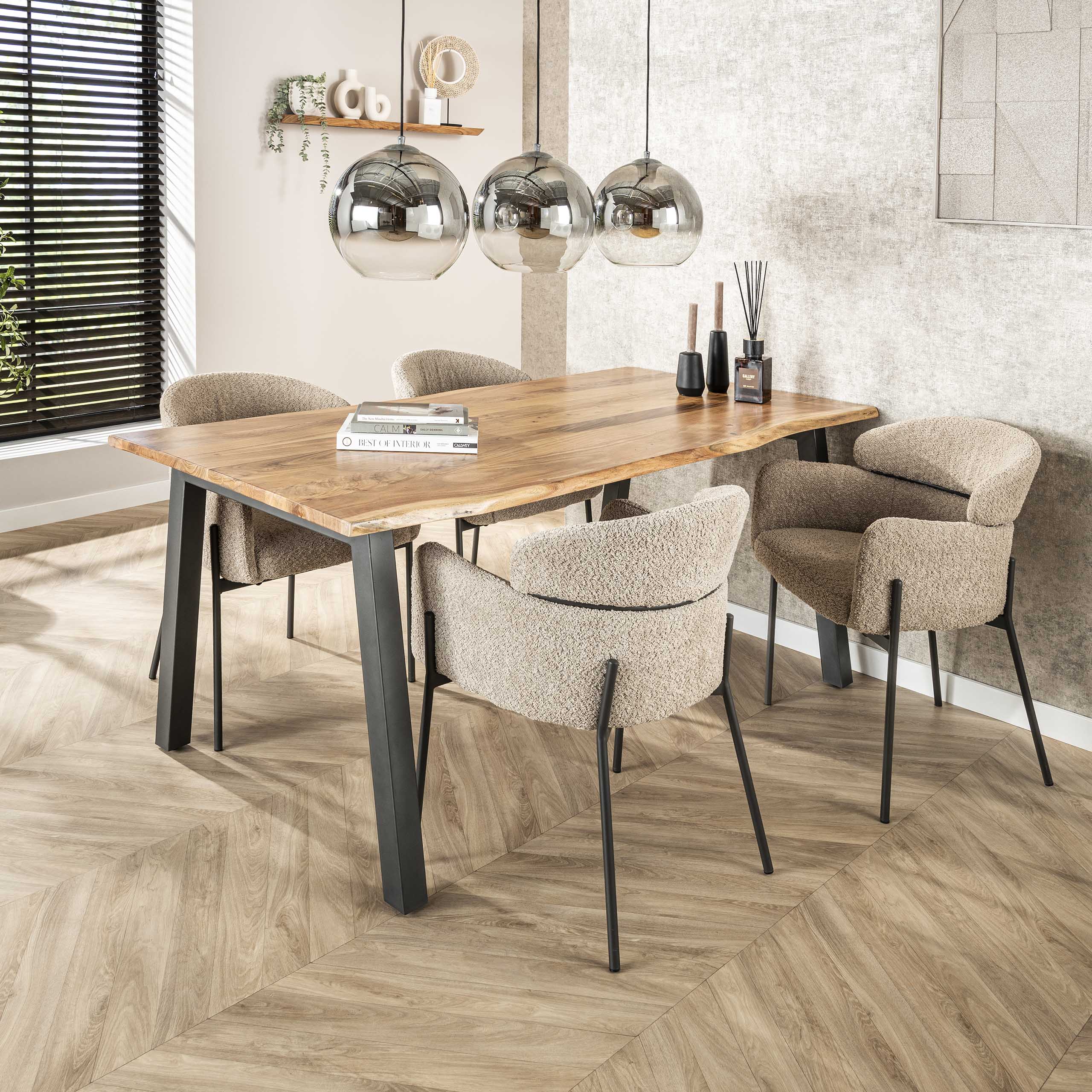 Table de salle à manger 180 chant 25mm / Acacia massif naturel