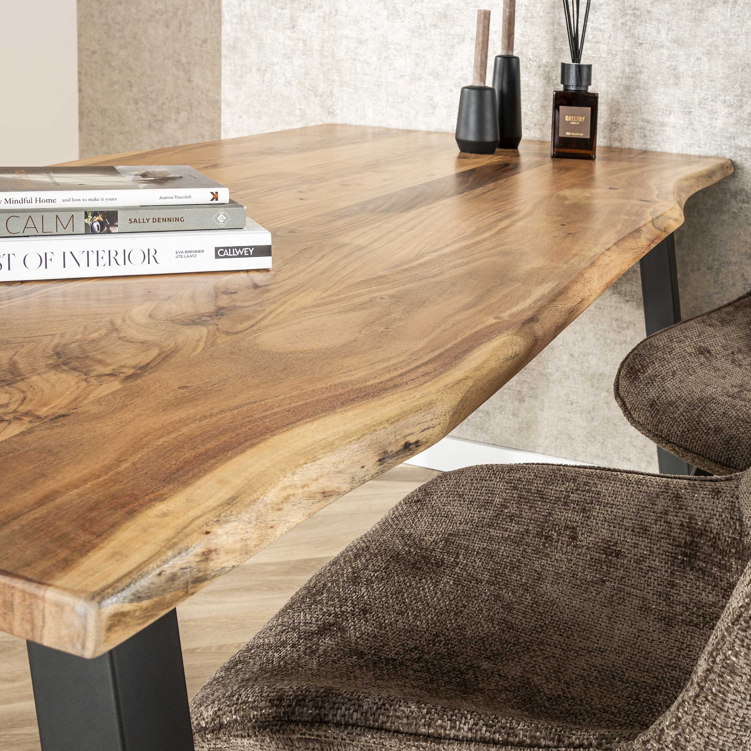 Table de salle à manger 180 chant 25mm / Acacia massif naturel