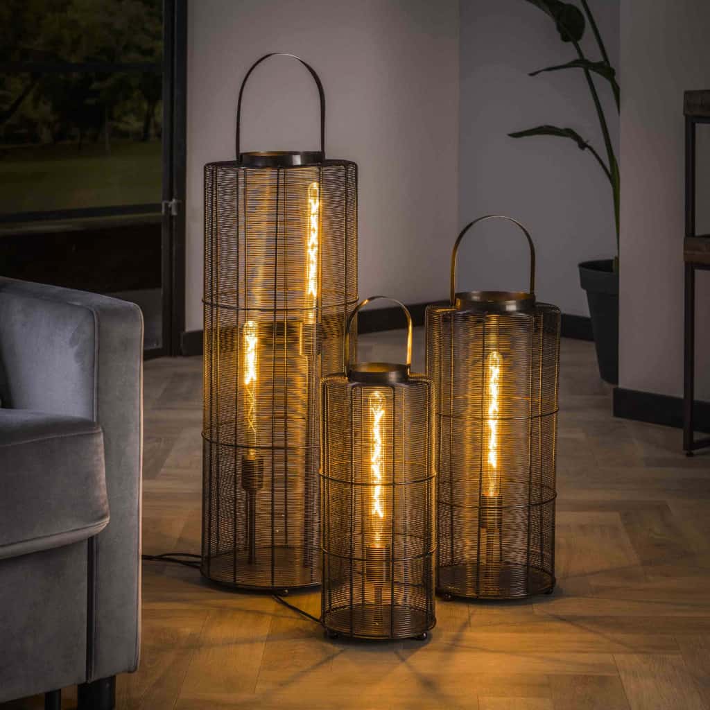 Lampadaires noirs