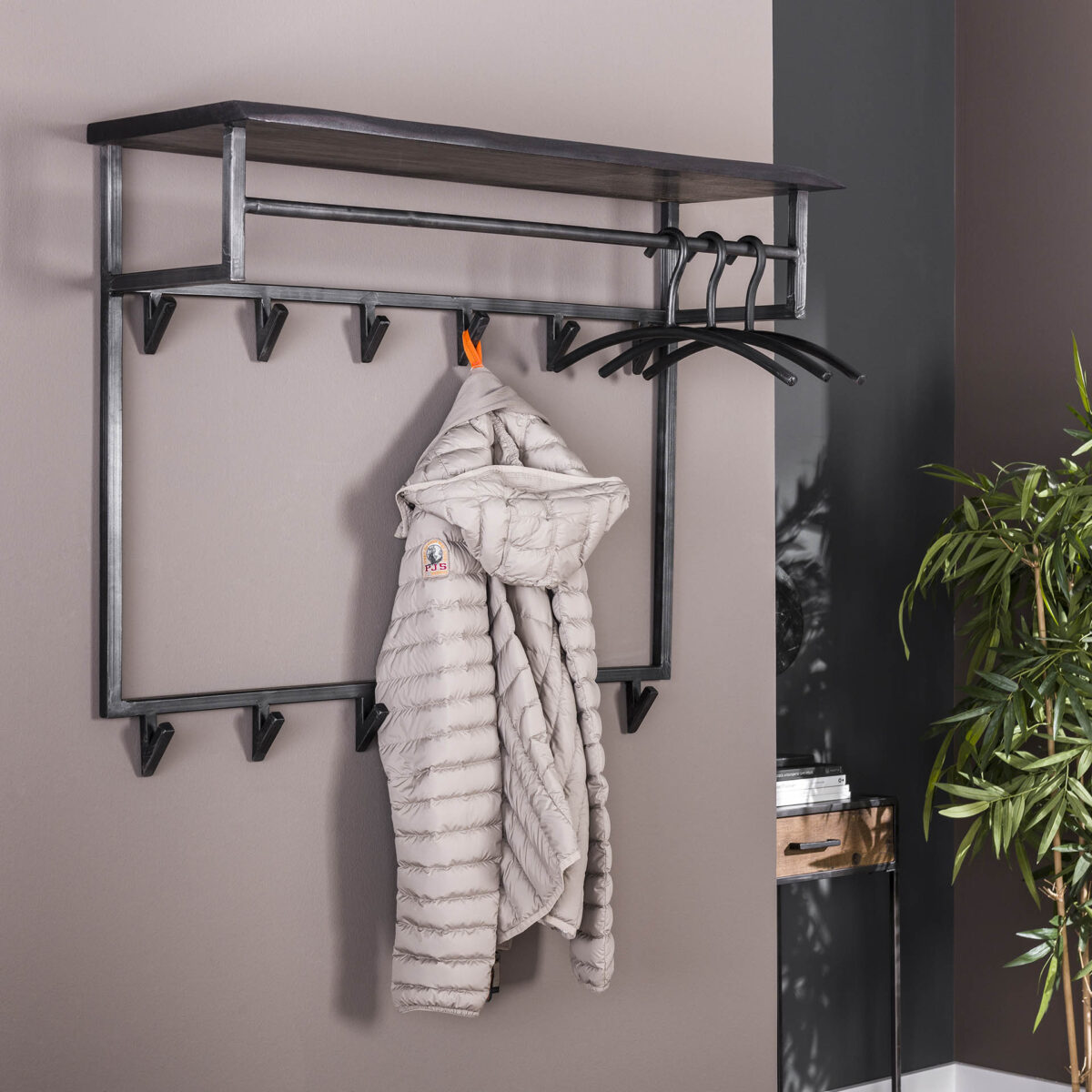 Porte-manteau yucon hoog 12 haken hoedenplank / Solid Acacia (Black) – Image 1