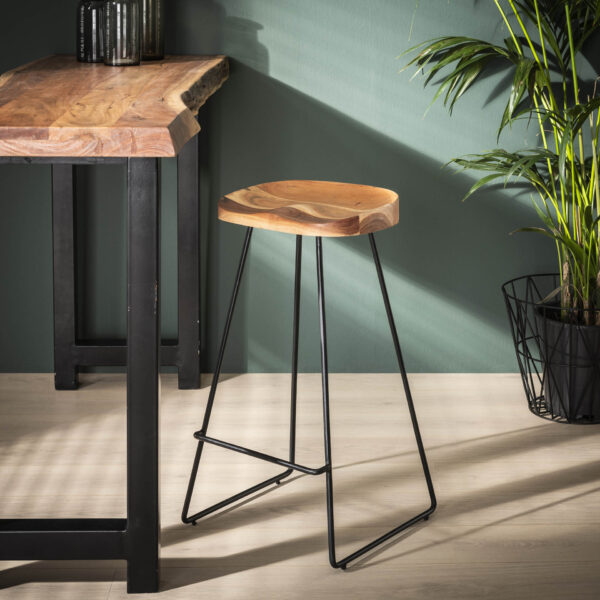 Tabouret de bar wooden seat. PU: 4 / Acacia naturel massif