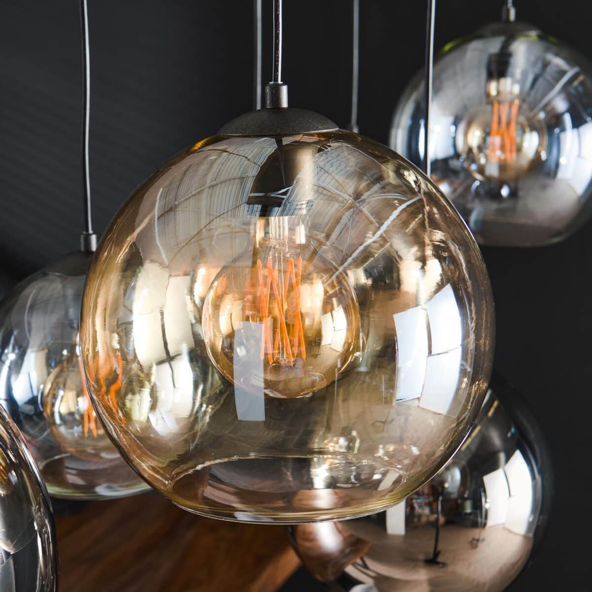 Lampe à suspension 4+3 multi globes XL / Noir Artic – Image 4