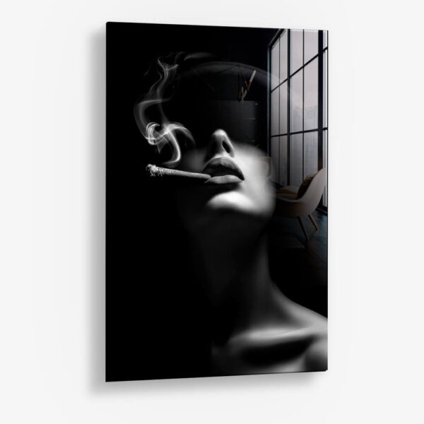 Woman Smoke – Verre